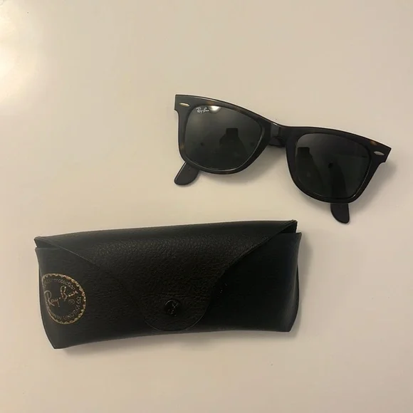 Ray-Ban | Accessories | Rayban Wayfarer Hardly Used In Case  display picture 2